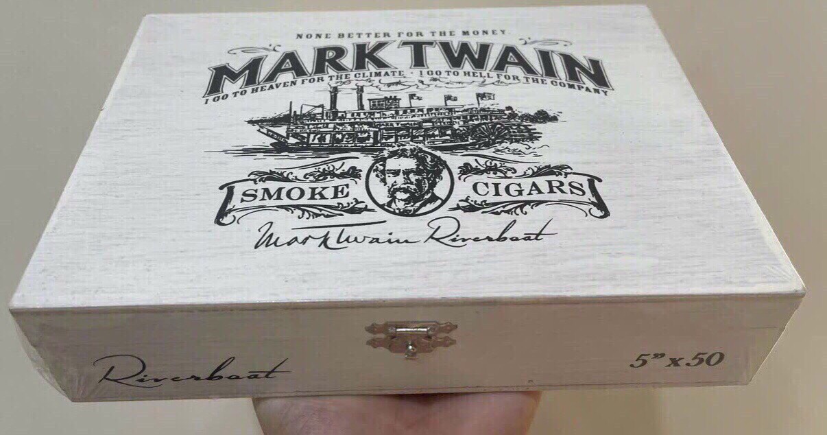 Mark Twain Riverboat Robusto (5" X 50) Hộp 20 Điếu